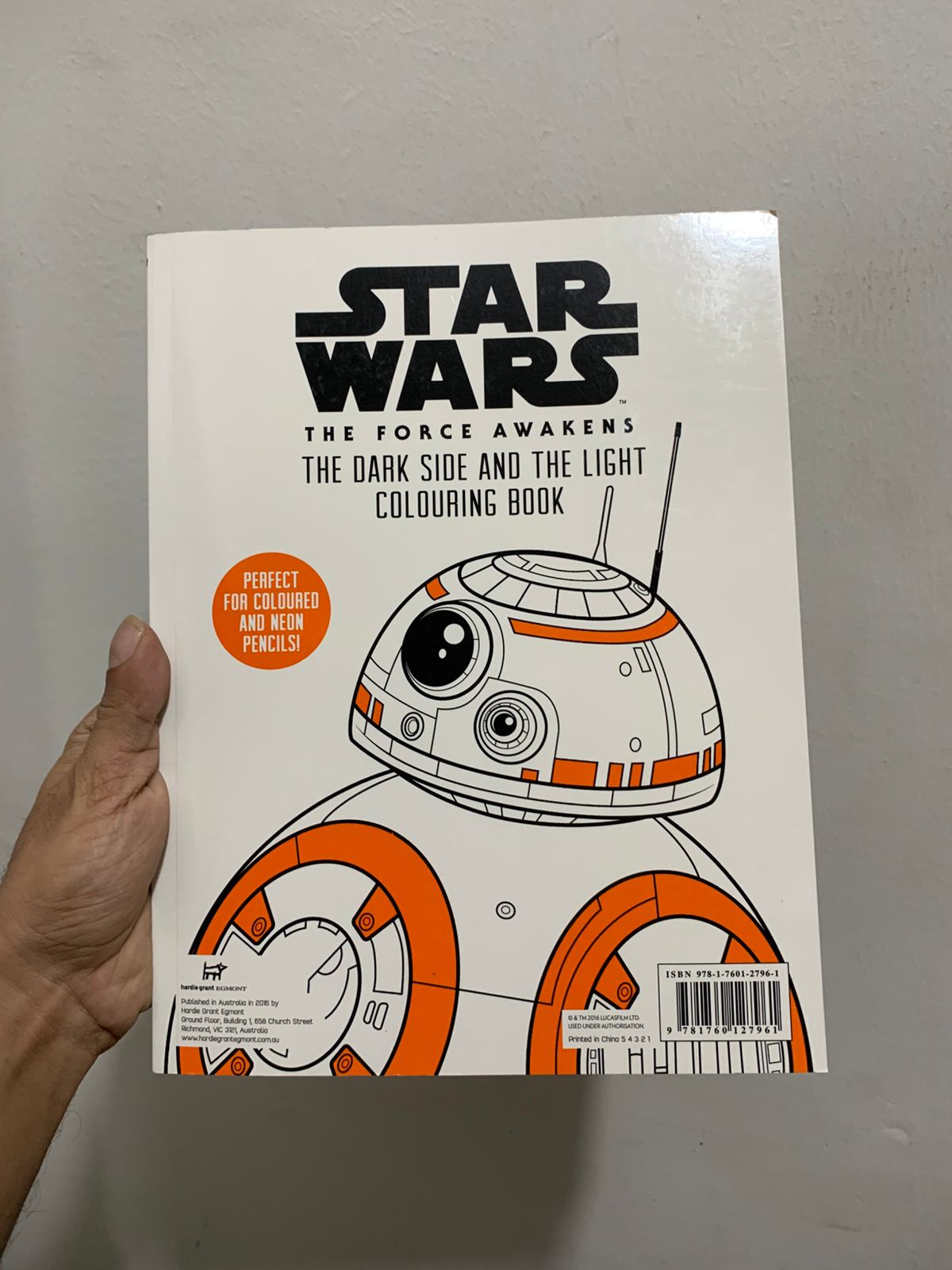 Disney Star Wars The Force Awakens Dark Side & The Light Colouring Book