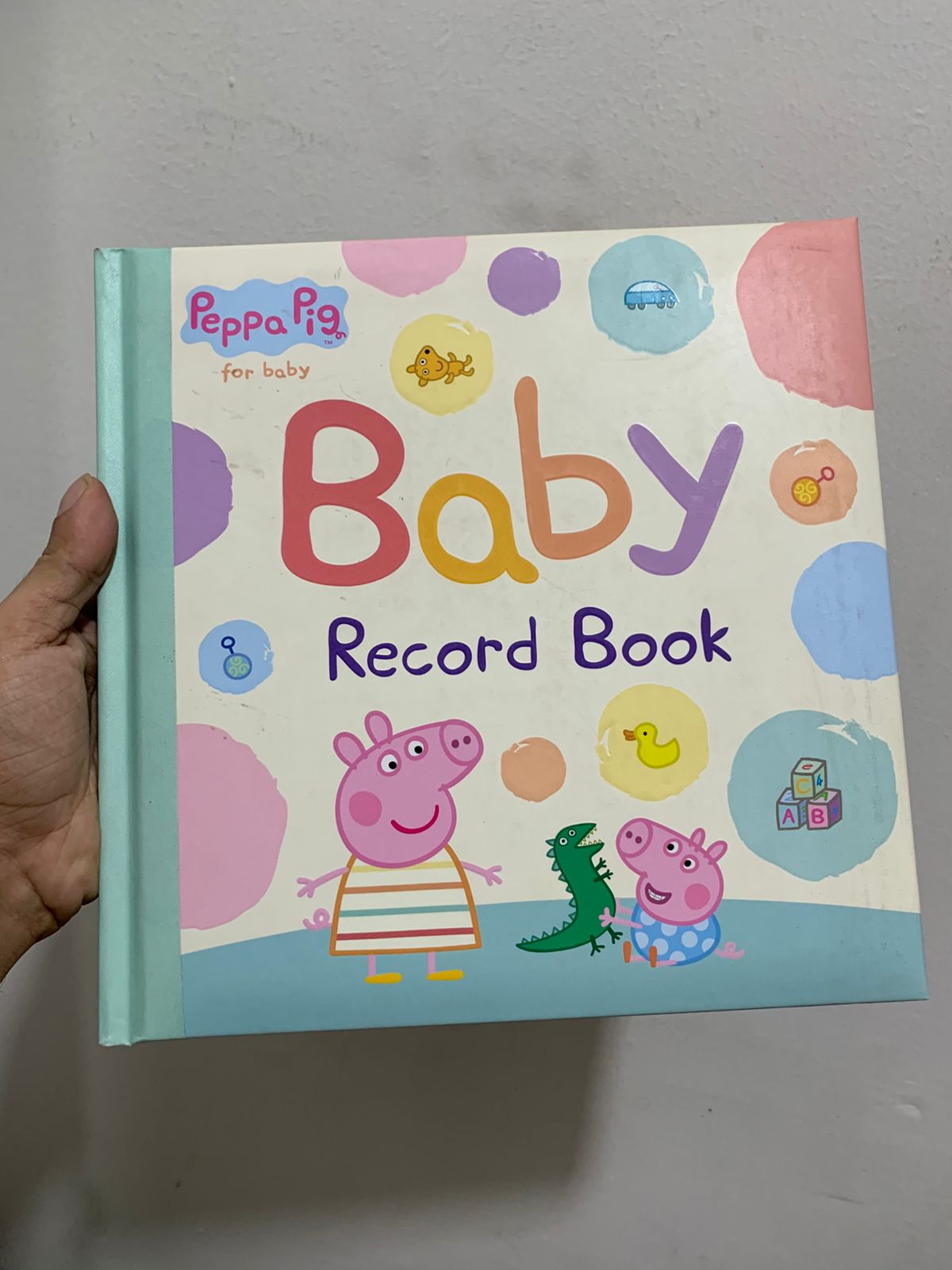 Peppa Pig: Baby Record Book