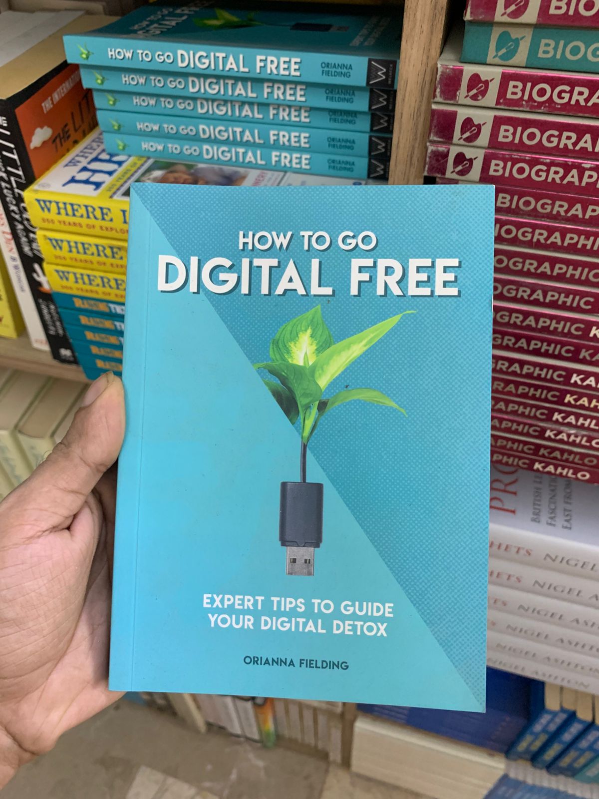 How to Go Digital Free: Expert Tips to Guide Your Digital Detox (Original Edition) Booklify