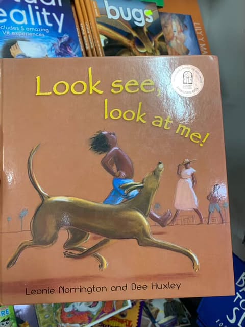 Look See, Look at Me (Original edition) Booklify