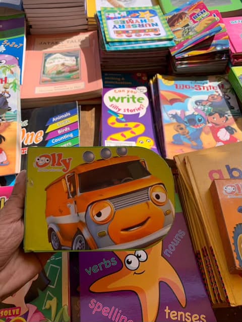 Cleopatra: A Life by Stacy Schiff (Original edition) Booklify