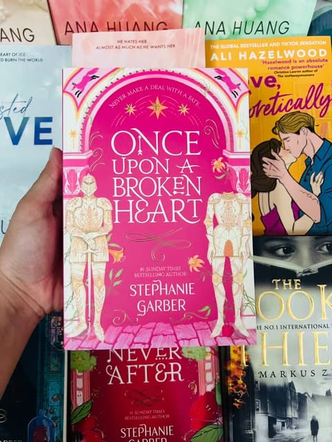 Once Upon a Broken Heart (original) Booklify