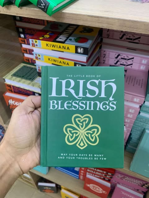 The Little Book of Irish Blessings: May your days be many and your troubles be few (The Little Books of Lifestyle, Reference & Pop Culture, 23)